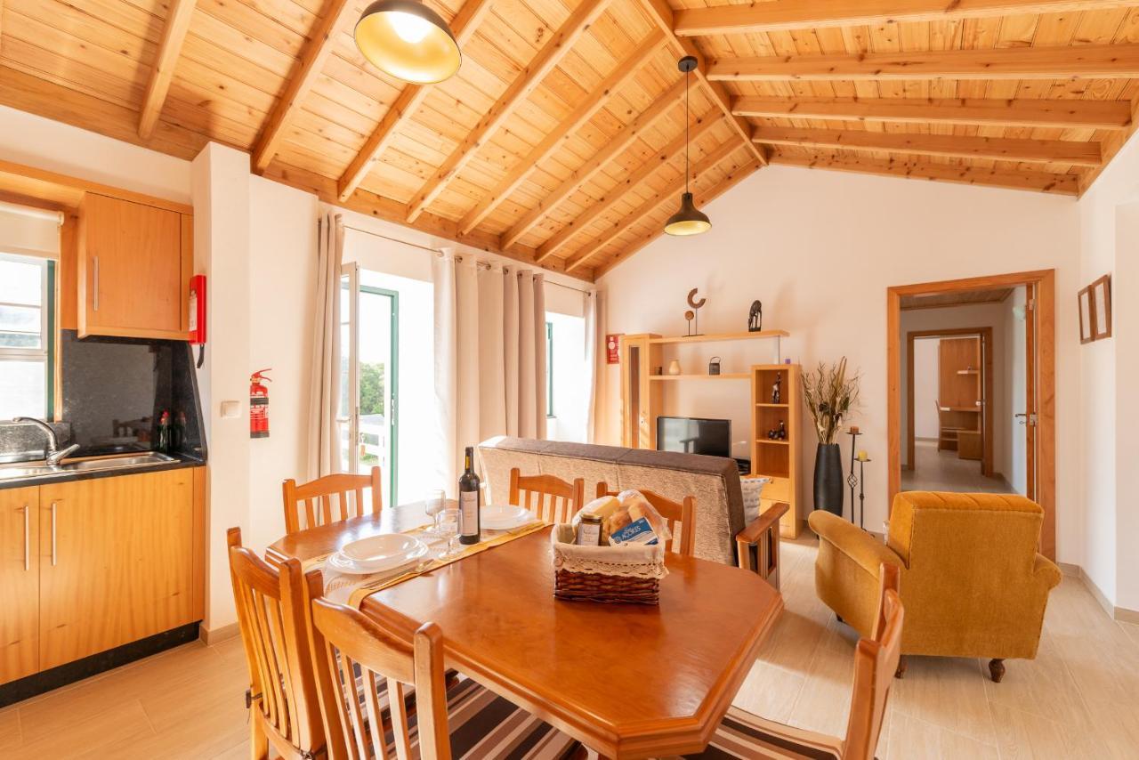 הוילה Calheta de Nesquim Casa Da Figueirinha מראה חיצוני תמונה