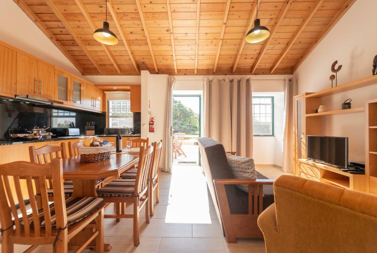 הוילה Calheta de Nesquim Casa Da Figueirinha מראה חיצוני תמונה